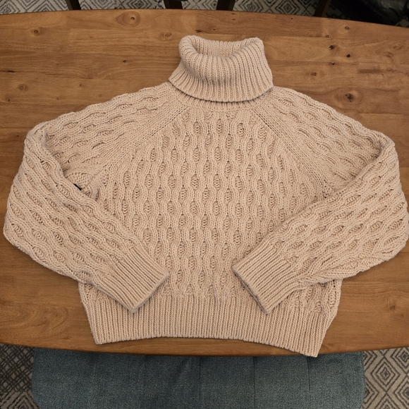 Dusty Rose Cabel Knit Sweater - Picture 4 of 8
